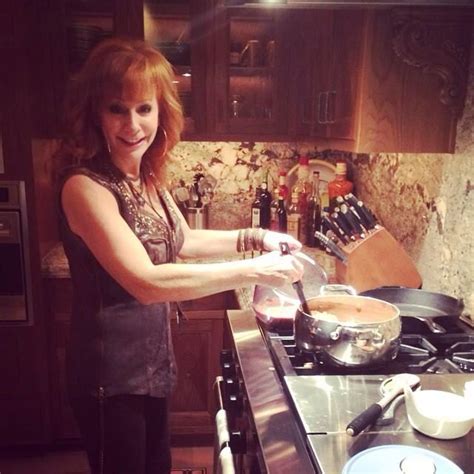 Reba Cooking In Her Kitchen Country Female Singers Reba Mcentire