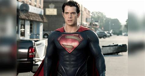 Henry Cavills Return As Superman Was Looked Down On By A Few Warner