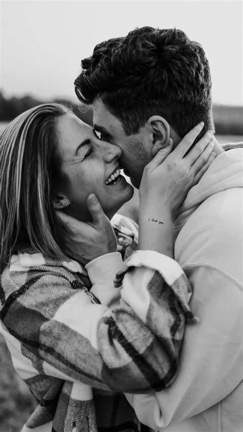 Couples Photoshoot Intimate Couples Photos Photography Cute Couples Black And White