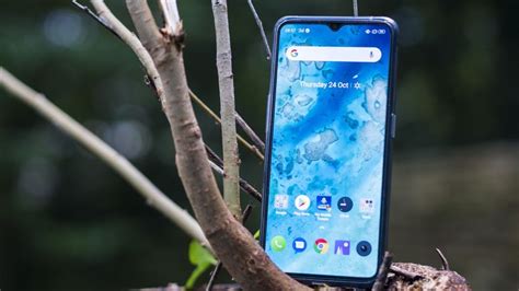 Jaringannya pun sudah tersebar luas di seluruh indonesia. 5 Alasan Kenapa Smartphone dengan Layar AMOLED Jauh Lebih Baik