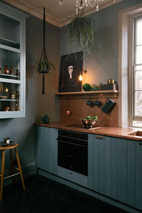 They put in new kitchen cabinets and paint the walls, not much more. The St John's Square Townhouse | deVOL Kitchens in 2020 ...
