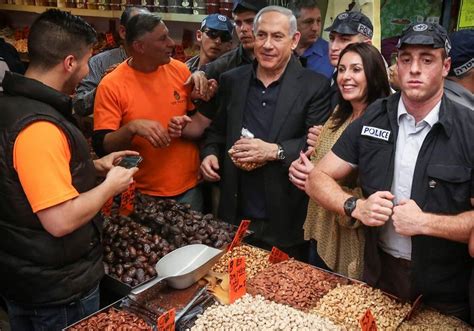 במהלך מערכת הבחירות הודיע ראש הממשלה, בנימין נתניהו, שברקת יהיה שר האוצר בממשלה שתקום לאחר הבחירות, אולם בסופו של דבר התפקיד ניתן לישראל כץ. מעריב | פניה אישית לראש הממשלה: מחובתך לפתור את הקרע בחברה ...