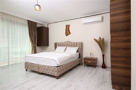 Jika anda menginginkan kualitas tidur yang lebih baik, nyaman, dan sehat, maka anda bisa memilih salah satu spring bed dari serta. Ciri-Ciri Tempat Tidur Spring Bed yang Nyaman