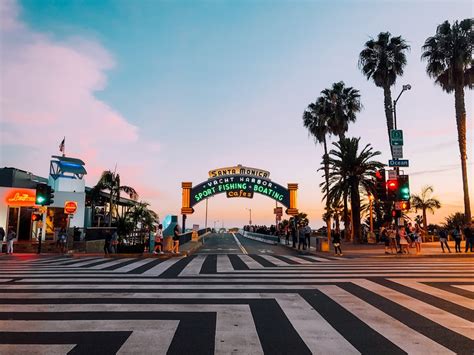 See photos, profile pictures and albums from the santa monica beach. 500+ Santa Monica Pictures | Download Free Images on Unsplash