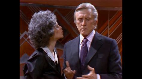 Kirk Douglas Was One Of Snls Oldest Hosts When He Was On The Show In