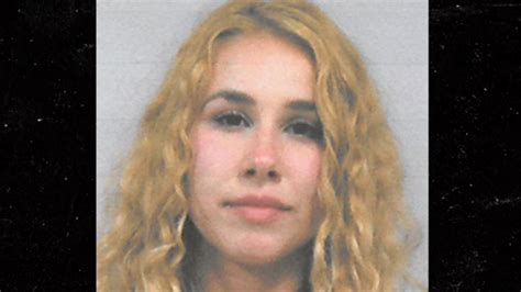 Haley Reinhart Arrested American Idol Alum Punches Bouncer Variety