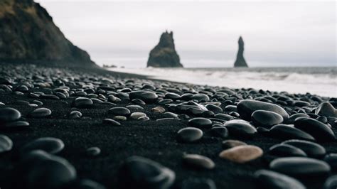 The Magic Of Black Sand Beaches In Iceland Al Bawaba