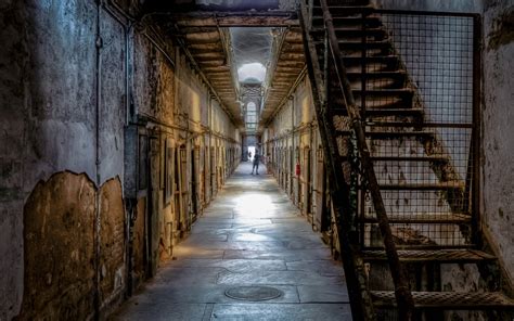 9 Of The Most Haunted Locations All Ghost Hunters Should Visit I Dare