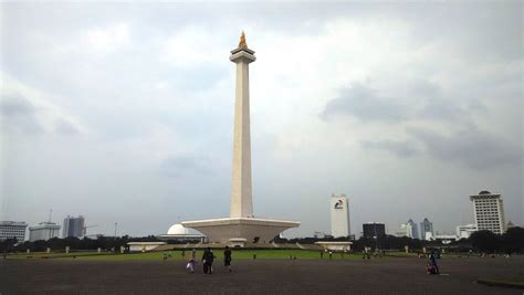 Mewarnai Monas Jakarta 37 Gambar Pemandangan Monas 10 Gambar Monas