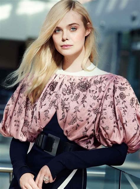 Everyone In Fashion Has Their Eye On Elle Fanning Instyle