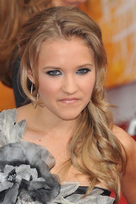 Emily Osment Wavy Honey Blonde Low Ponytail Ponytail Hairstyle Steal