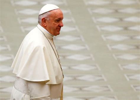 El Papa Se Reúne Con Jesuita Estadounidense Atacado Por Defender A Gays