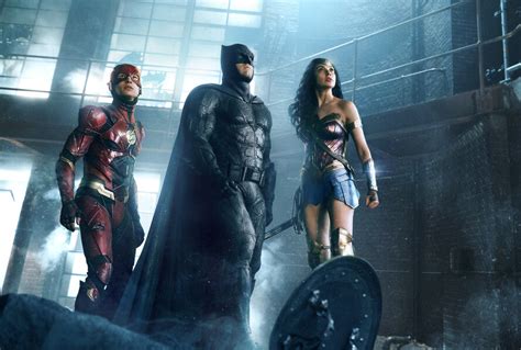 Justice League Ending Explained Post Credits Tease Luthor Deathstroke