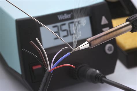 Weller We1010na Digital Soldering Station With 70w Iron