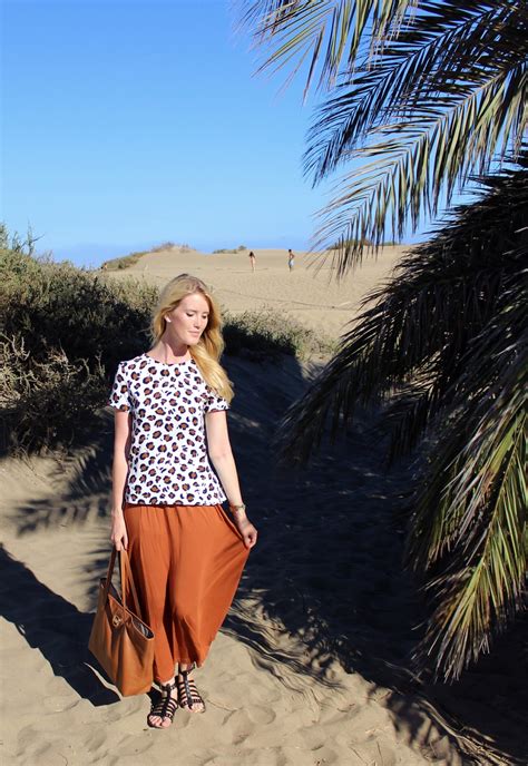 Travel And Look Leoprint In The Dunes Of Maspalomas The
