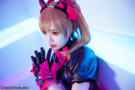 12 Cute Cosplay Picture Of Black Cat Dva From Overwatch