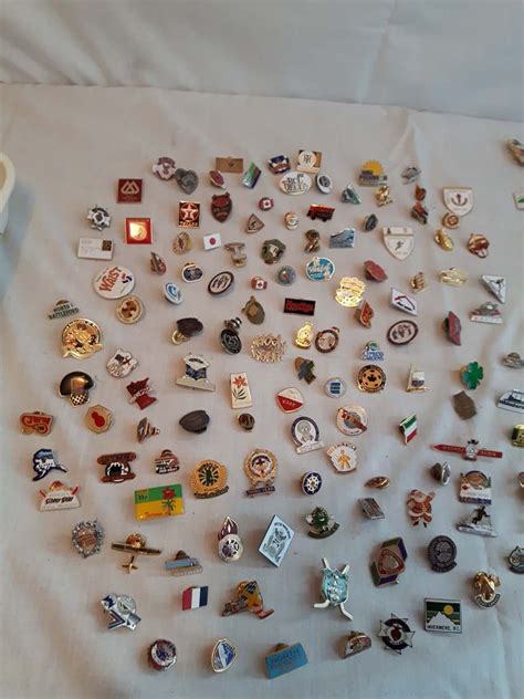 100 Collectors Pins