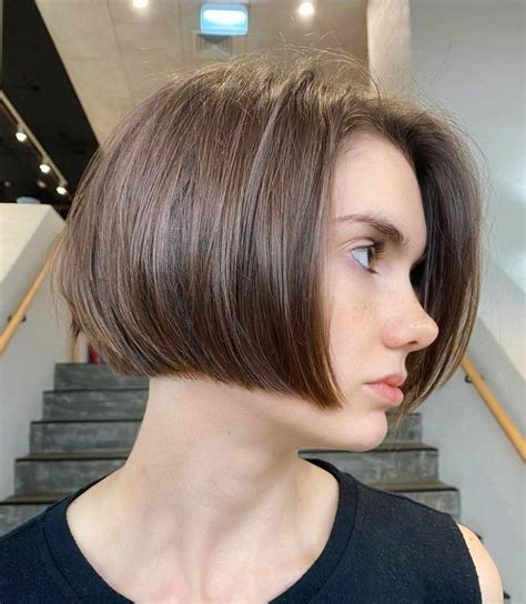 22 Stylish Ear Length Bob Haircut Ideas Bob Hairstyles Short Hair