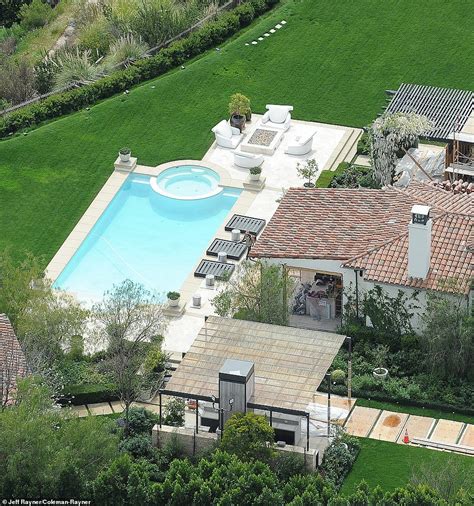 The perfect monthly calendar for easy planning. Khloe Kardashian Backyard Patio - HEALTHY EVERY DAY ...