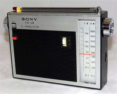 Vintage Sony Transistor Radio Model Tfm 110w Am Fm Bands 11
