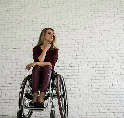 2017 12 0910 27 02 Wheelchair Women Wheelchair Fashion Fashion