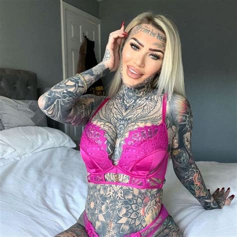 Britain S Most Tattooed Woman Shows What She Looked Like Before Dramatic Ink Usa News