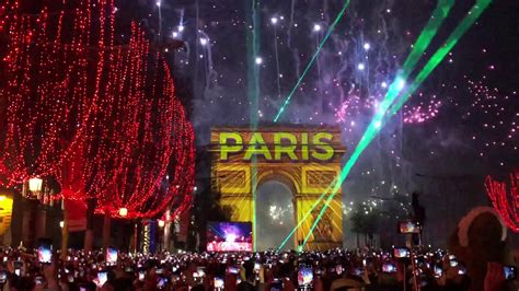 New Years Eve 2020 Fireworks And Light Show Paris France Youtube