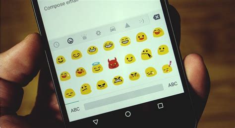 72 New Emojis Are Now Available New Emojis Emoji Blackberry Phone