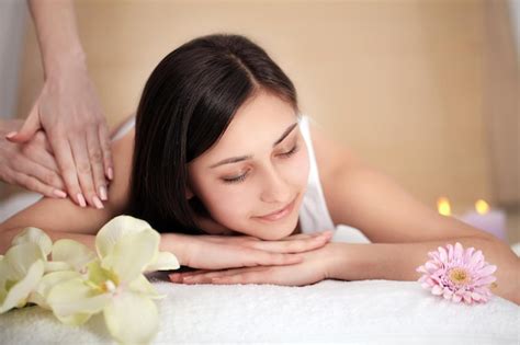 Premium Photo Young Woman Getting Spa Treatment At Beauty Salon