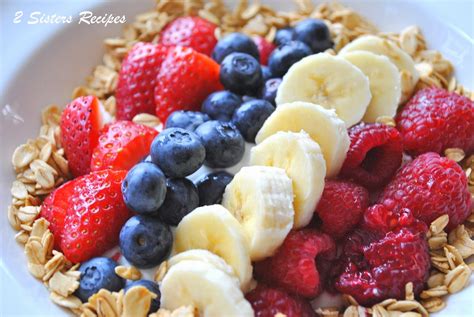 Easy Recipes Diet Breakfast Parfait With Greek Yogurt Fresh Berries