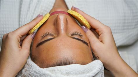The Many Benefits Of Facial Unveiled By Ylg