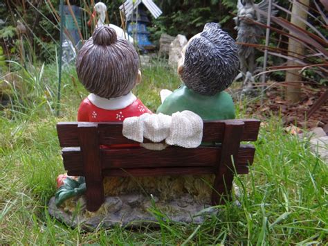 Oma und Opa auf der Bank 26 cm Figur Garten