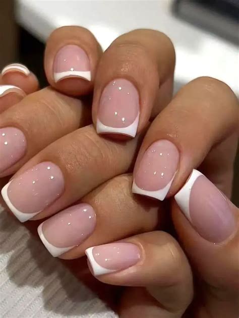Beautiful Natural Nail Acrylic Ideas For Effortless Elegance