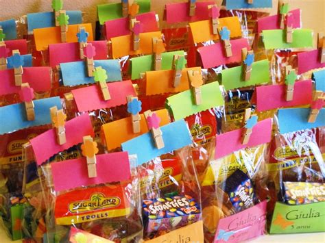 Visita il negozio online di mille un'idea e scopri i coordinati. Angolino di Liana: Sacchetti colorati per caramelle ...