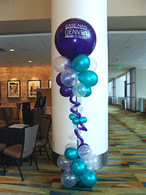 Restaurant Reservation Balloon Columns