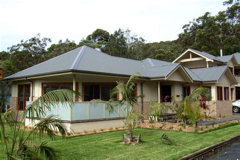 Pin by Tanya Parks on Dream Home | Roof construction, Roofing, House front