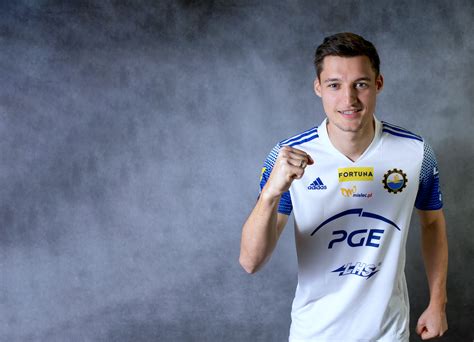 Zarząd klubu fks stal mielec sa poinformował, że dariusz skrzypczak przestał dziś (10.11) pełnić obowiązki trenera pierwszej drużyny. Michał Żyro: Taka przygoda już w życiu mogłaby mi się nie ...