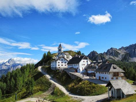Grillitsch stößt jorginho nach unsportlichem verhalten um. Julische Alpen - Unterwegs im Dreiländereck Österreich ...