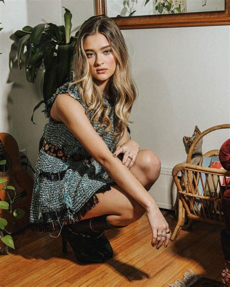 Who Is Nickelodeon Actress Lizzy Greene Her Age Bio And More