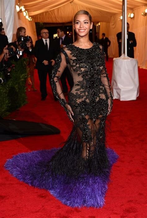 118 Photos Of The Fabulous Divas Exposed Models Glamorous Goths And More From The Met Gala Red