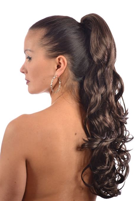 32 Charming Hairstyles For Thick Curly Hair