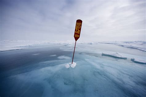 Why the North Pole is now slowly moving towards London - bluebook