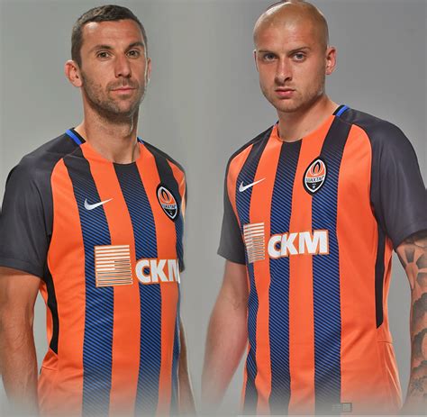 It shows all personal information about the players, including age, nationality, contract duration and current. Shakhtar Donetsk 17/18 Nike Home Kit | 17/18 Kits ...
