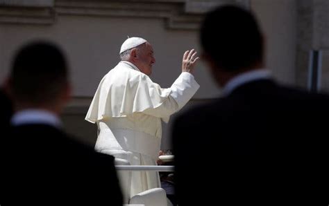 Pope Francis To Host 3 Chilean Sexual Abuse Victims To Ask Forgiveness