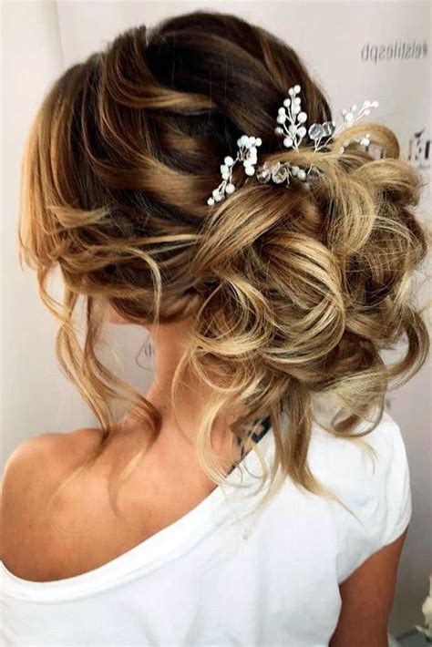 If you're looking for something to make your short haircut more distinctive, we have a few ideas you. 50 Prom Hair Ideas in 2019 - Short Bob Cuts