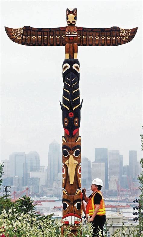 Swiped Totem Pole Returns To West Seattle Park Native American Totem Poles Native American