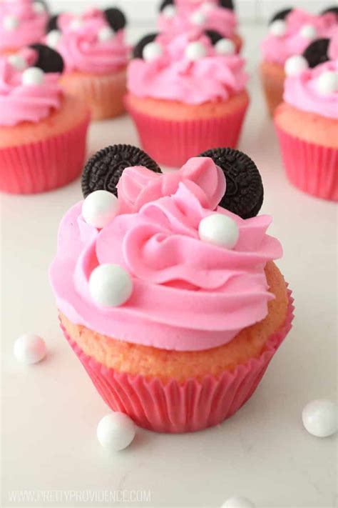 Minnie Mouse Clubhouse Cupcakes