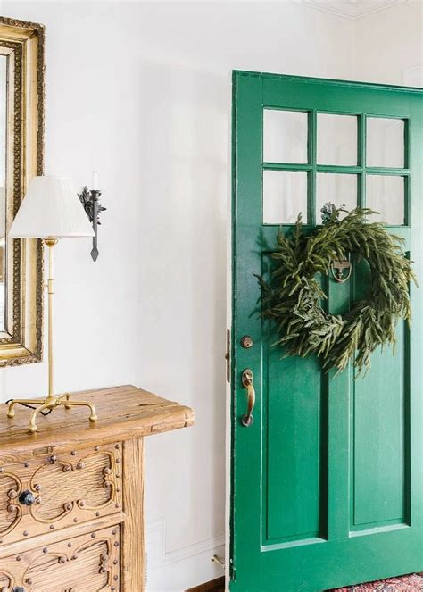 How To Hang A Wreath Without Damaging Your Door Decor Hint Artofit