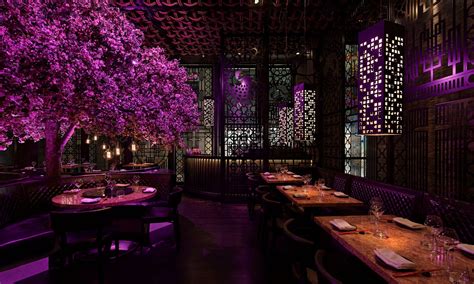 Spectacular Spinningfields - Clifton Gray