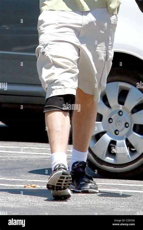 Charlie Sheens Knee Brace Two And A Half Men Star Charlie Sheen Leaving A Deli After Having